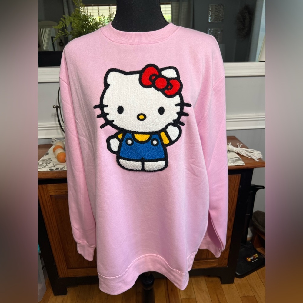 Hello Kitty Women’s Pink Sweatshirt with Hello Kitty Appliqué NWT